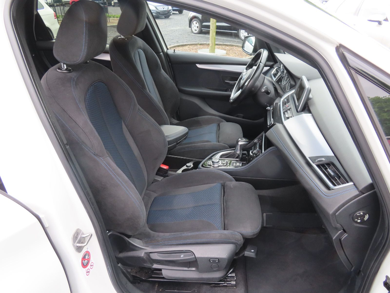 BMW 218 218 ActiveTourer Advantage M-Paket Navi Panorama — photo 9