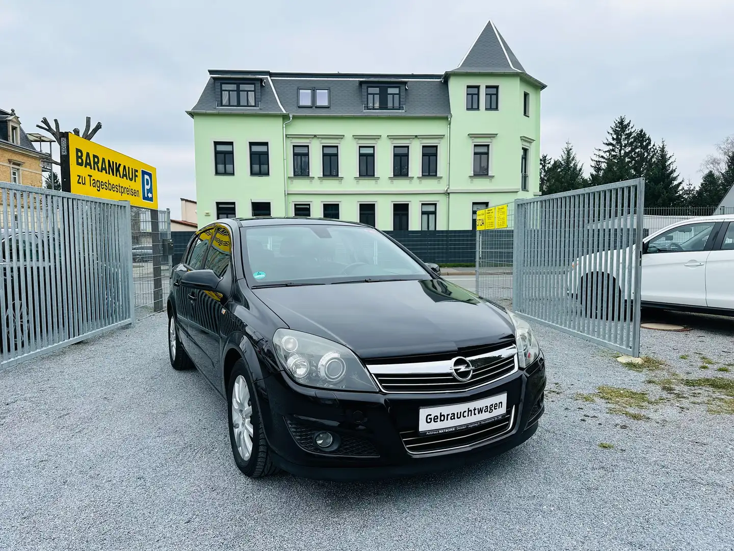 Opel Astra Innovation NAVI KLIMAAUTOMATIK ALU TEMPOMAT XENON Noir - 1