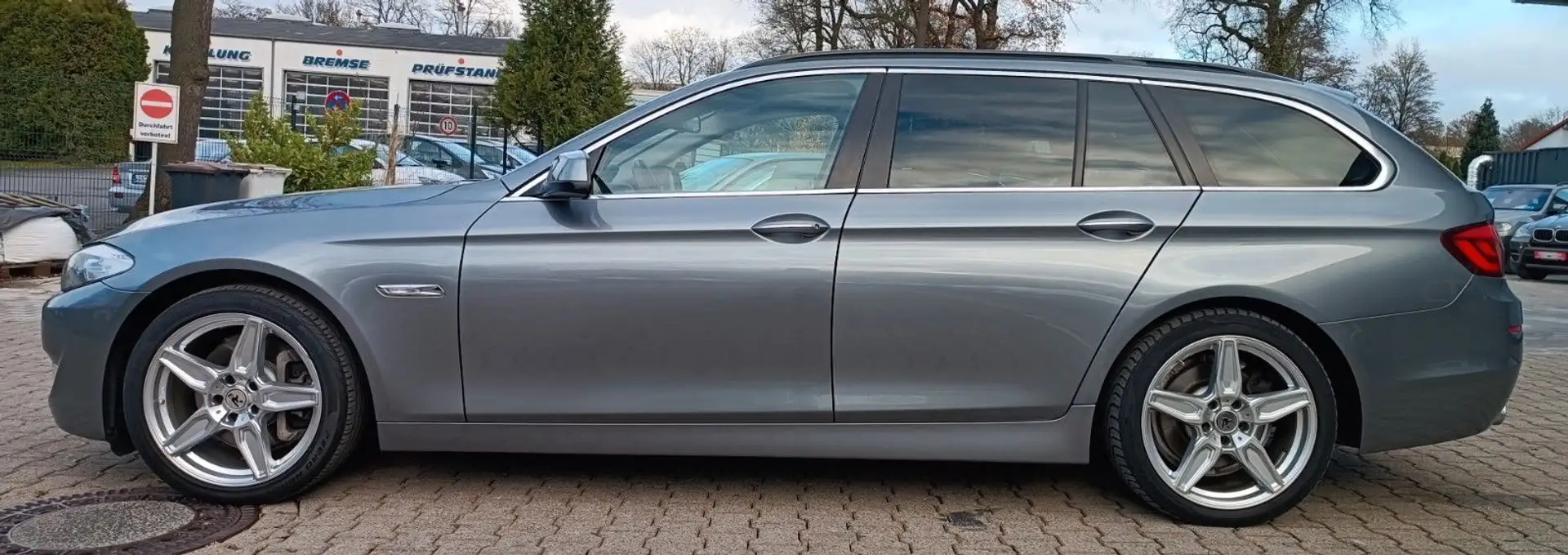 BMW 530 d Schalter  Navi Head-Up Xenon  Kette NEU Grau - 2