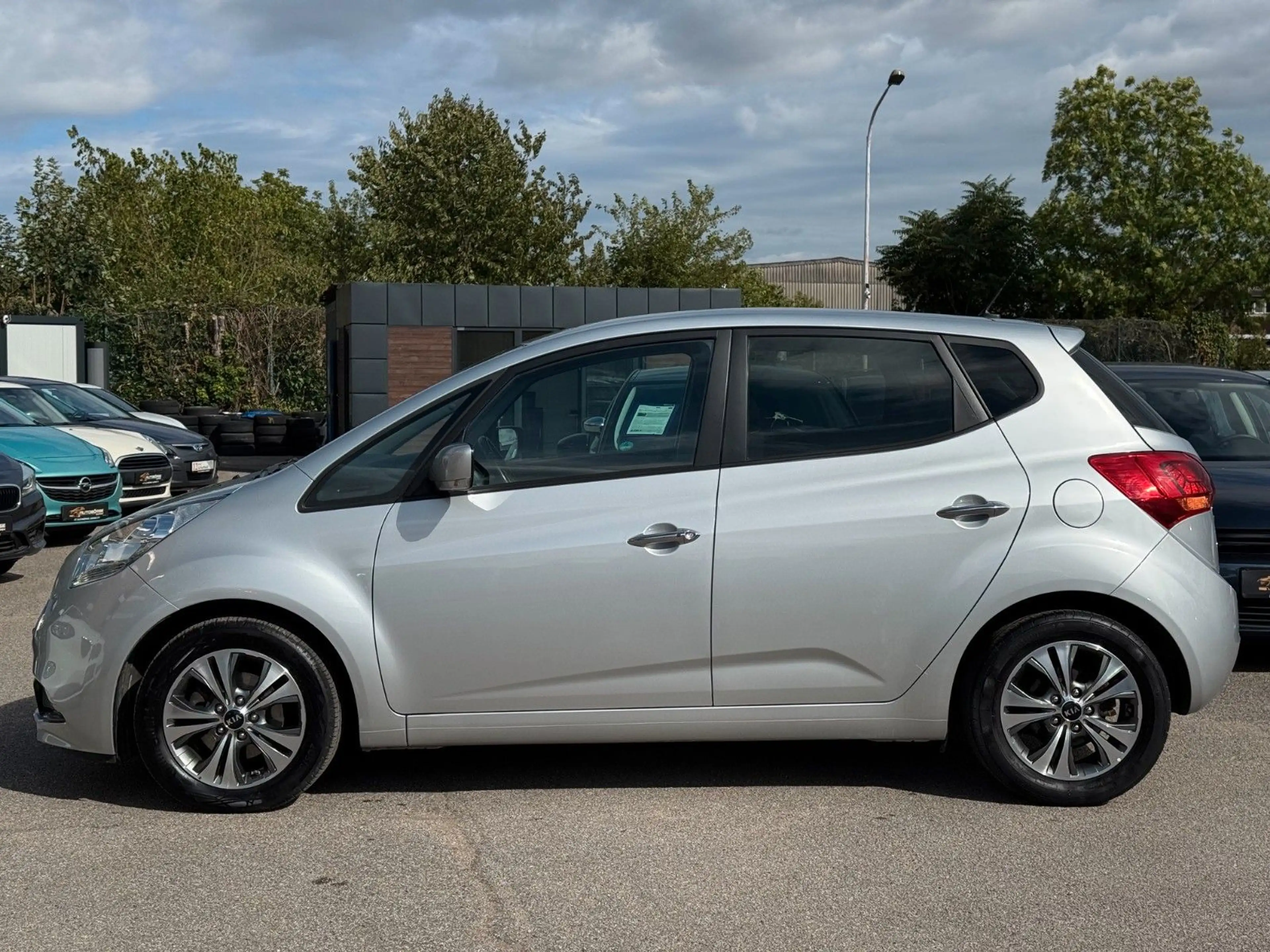Kia Venga Spirit Navi/PDC/Cam/BLT — photo 2