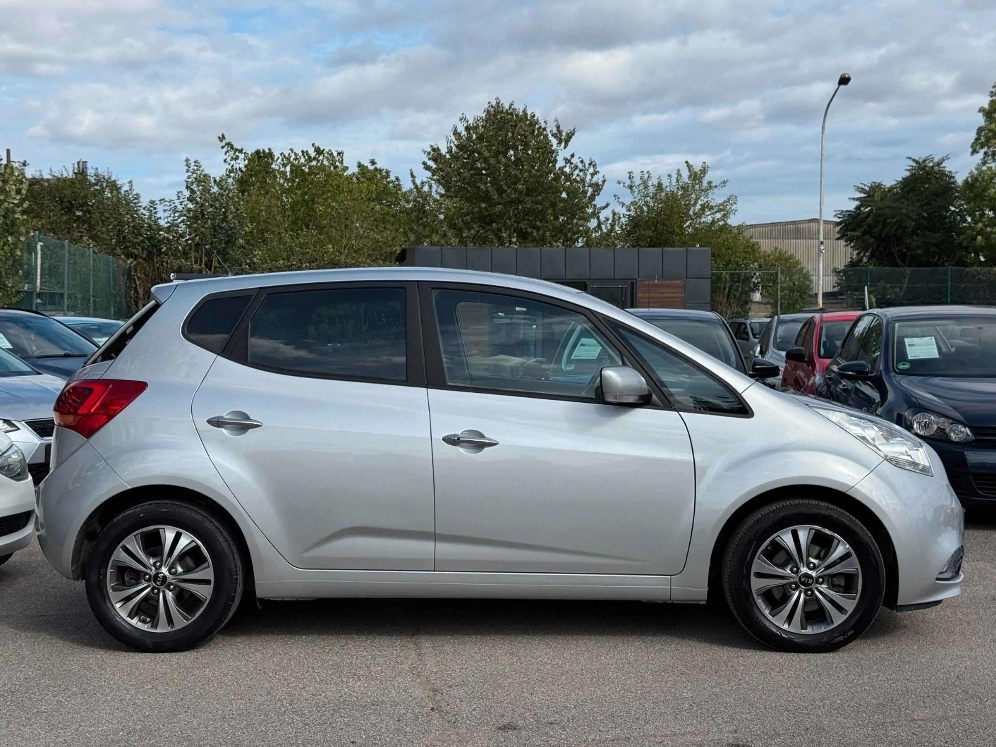 Kia Venga Spirit Navi/PDC/Cam/BLT — photo 6
