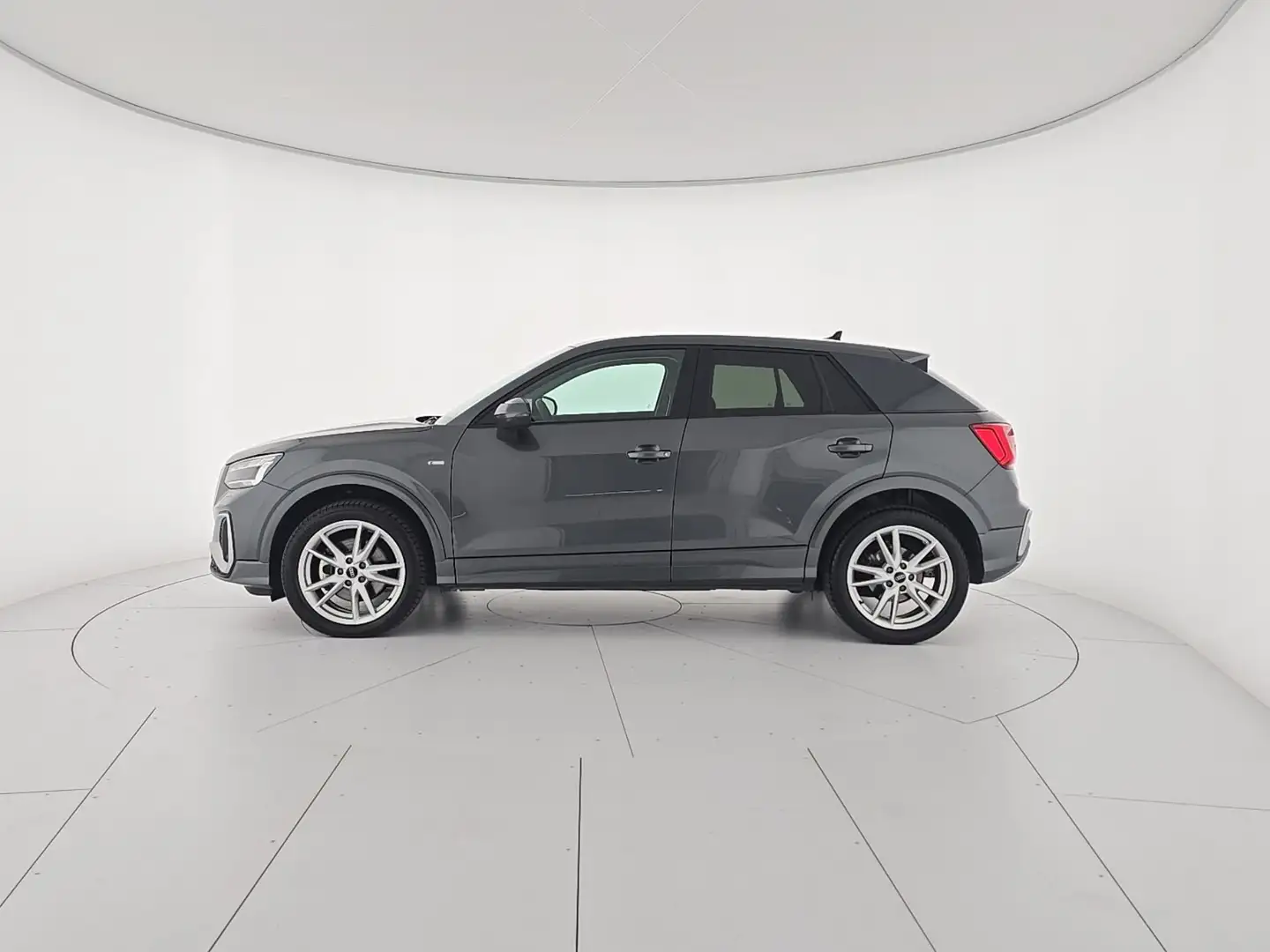 Audi Q2 35 TDI S tronic S line Edition Grey - 2