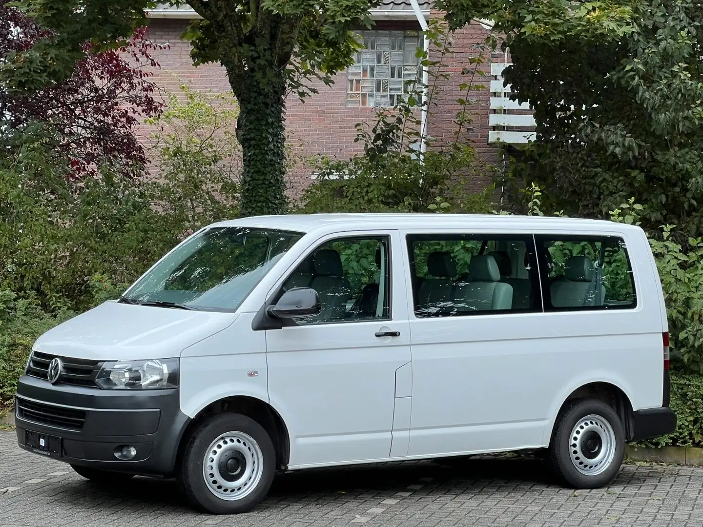 Volkswagen T5 Kombi 2.0 Tdi L1H1 9 Sitze Klima Euro 5 Weiß - 1
