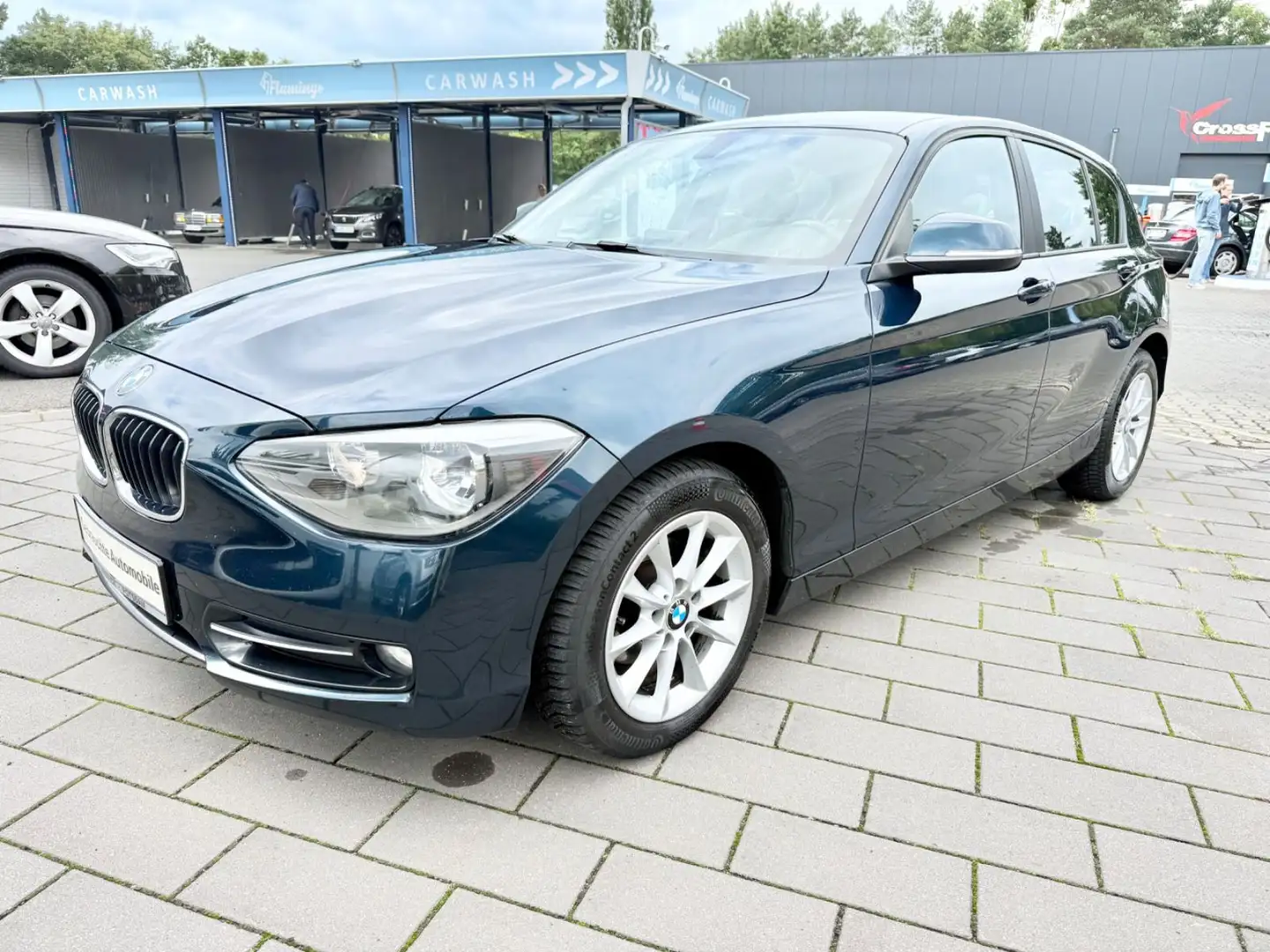 BMW 116 i Sport-Line,Automatik,Sitzheizu,TÜV 07/2027 Blau - 1
