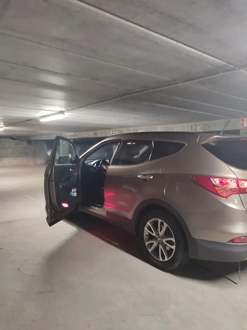 Hyundai SANTA FE 2.0 CRDi 2WD Style - 2