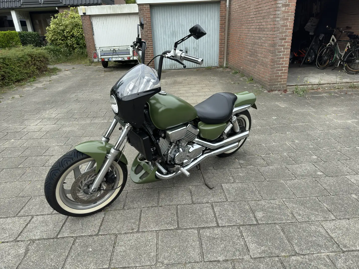 Honda VF 750 Cruiser - 1