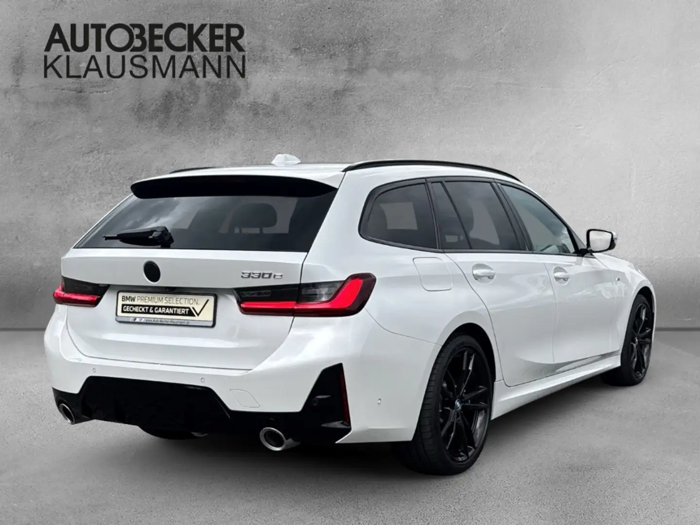 BMW 330 e TOURING M SPORT 19''LC PROF PANO AHK KAMERA ACC Weiß - 2