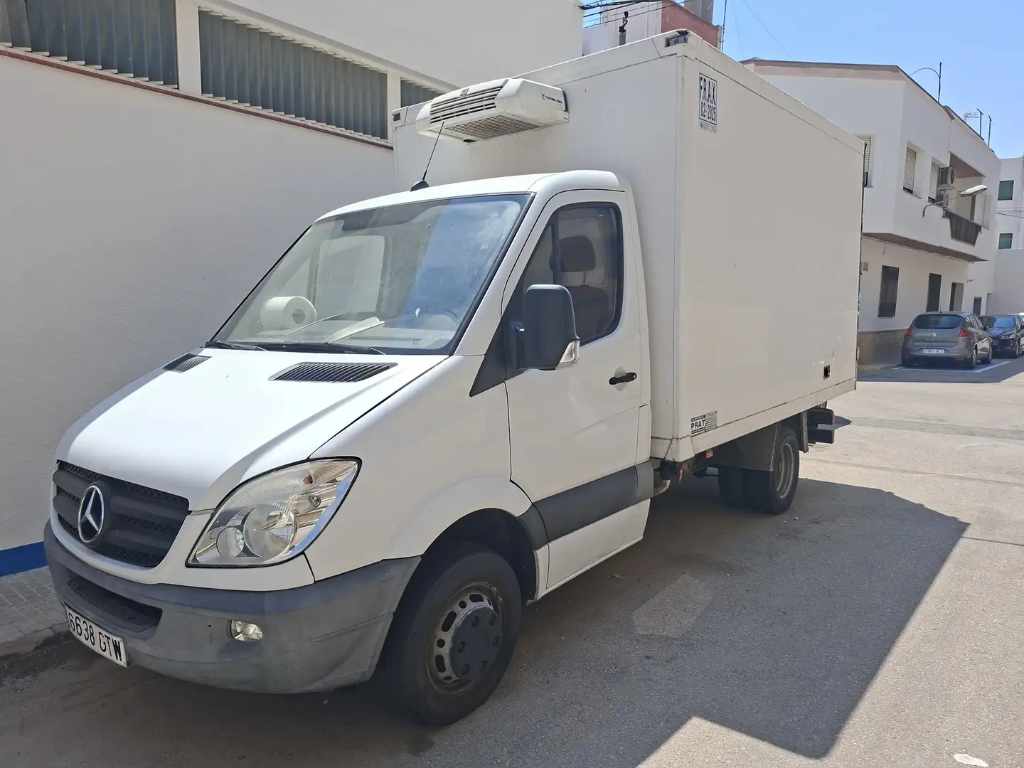 Mercedes-Benz W 114/115 Strich-Acht MMA 20 25 516 CDI Frigorifico - 1