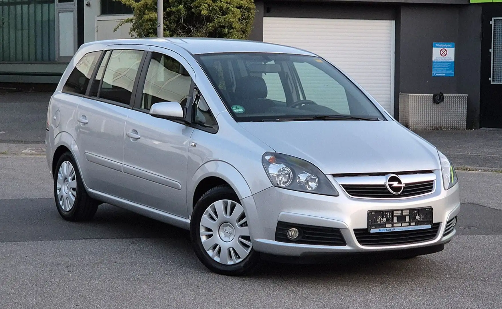 Opel Zafira B Edition 1.8 *1. HAND* TEMPO/AHK/TÜV NEU Zilver - 1