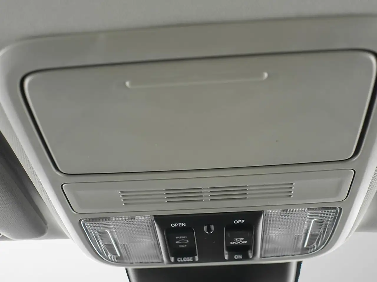 Honda Odyssey photo Honda Odyssey