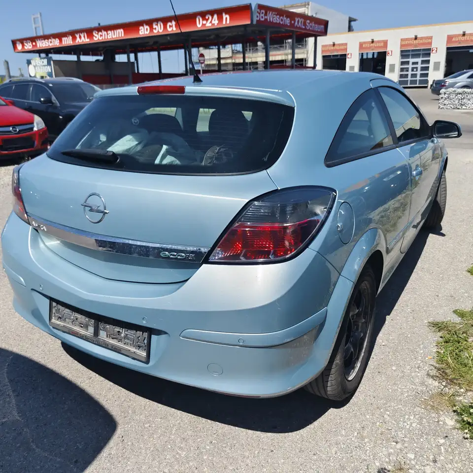 Opel Astra Coupé 1,4i GTC, foto 4