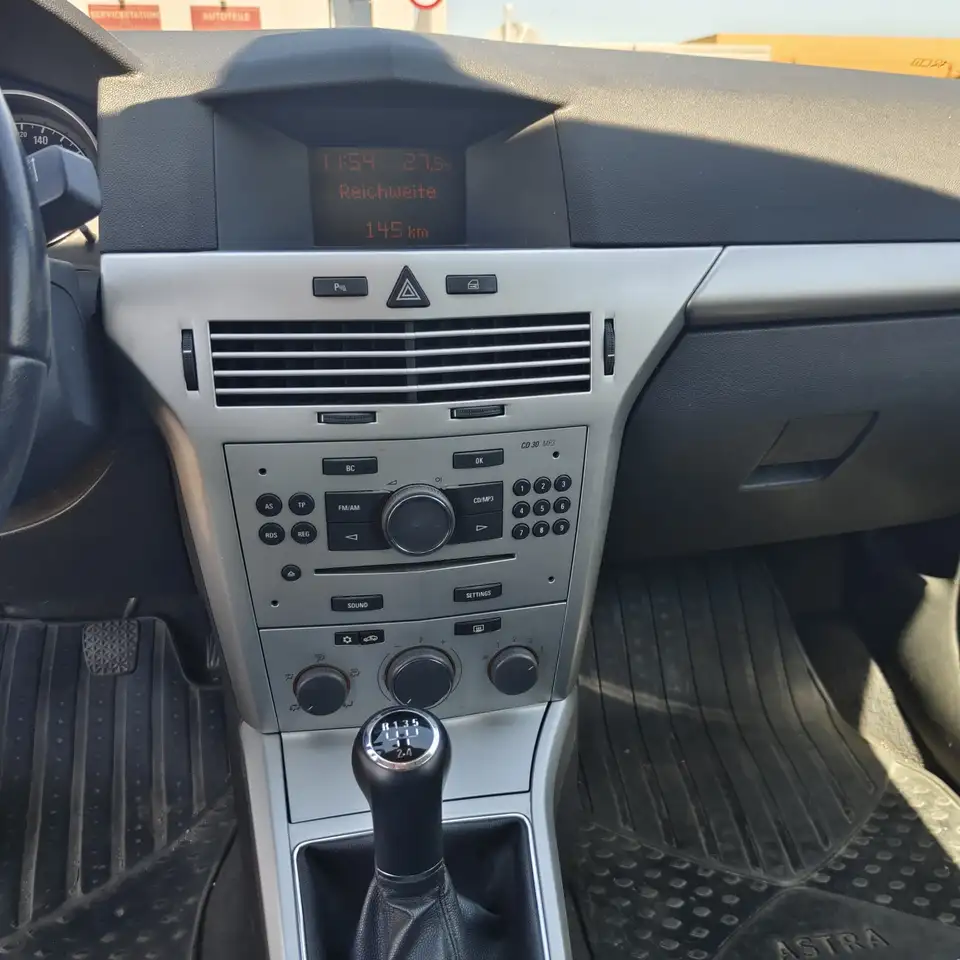 Opel Astra Coupé 1,4i GTC, foto 11