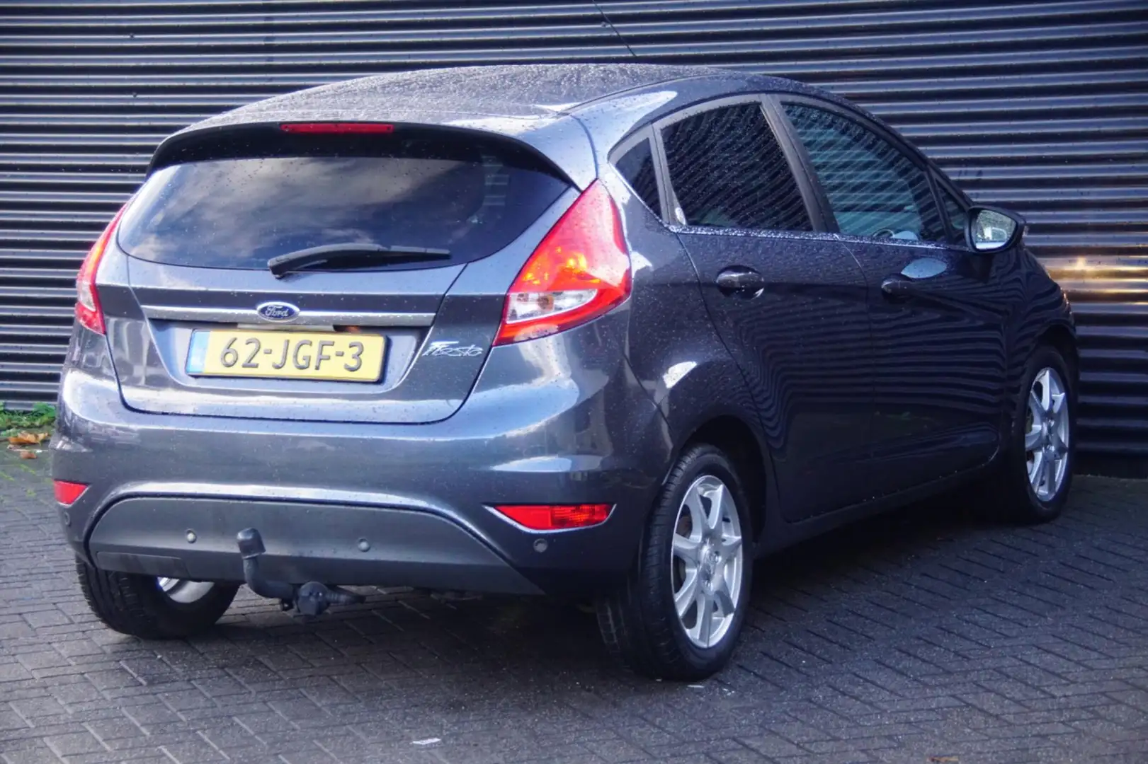 Ford Fiesta 1.6 Ghia | Navi | Cruise | Trekhaak | Clima | Gris - 2