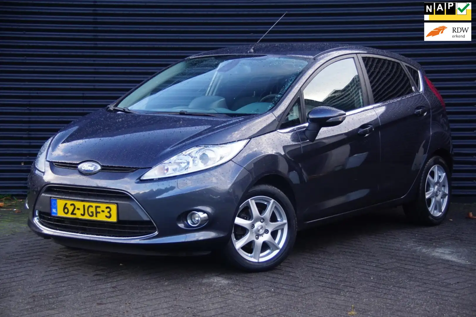 Ford Fiesta 1.6 Ghia | Navi | Cruise | Trekhaak | Clima | Gris - 1