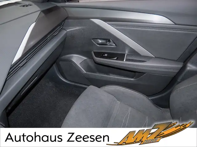 Opel Astra view 13