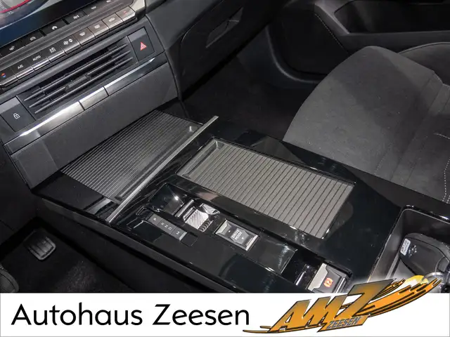 Opel Astra view 12