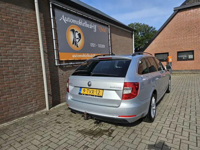 Skoda Superb view 19