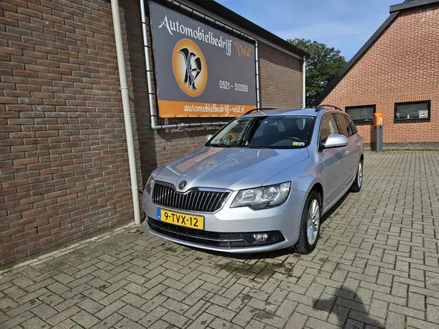 2014 Skoda Superb in Grey for sale
