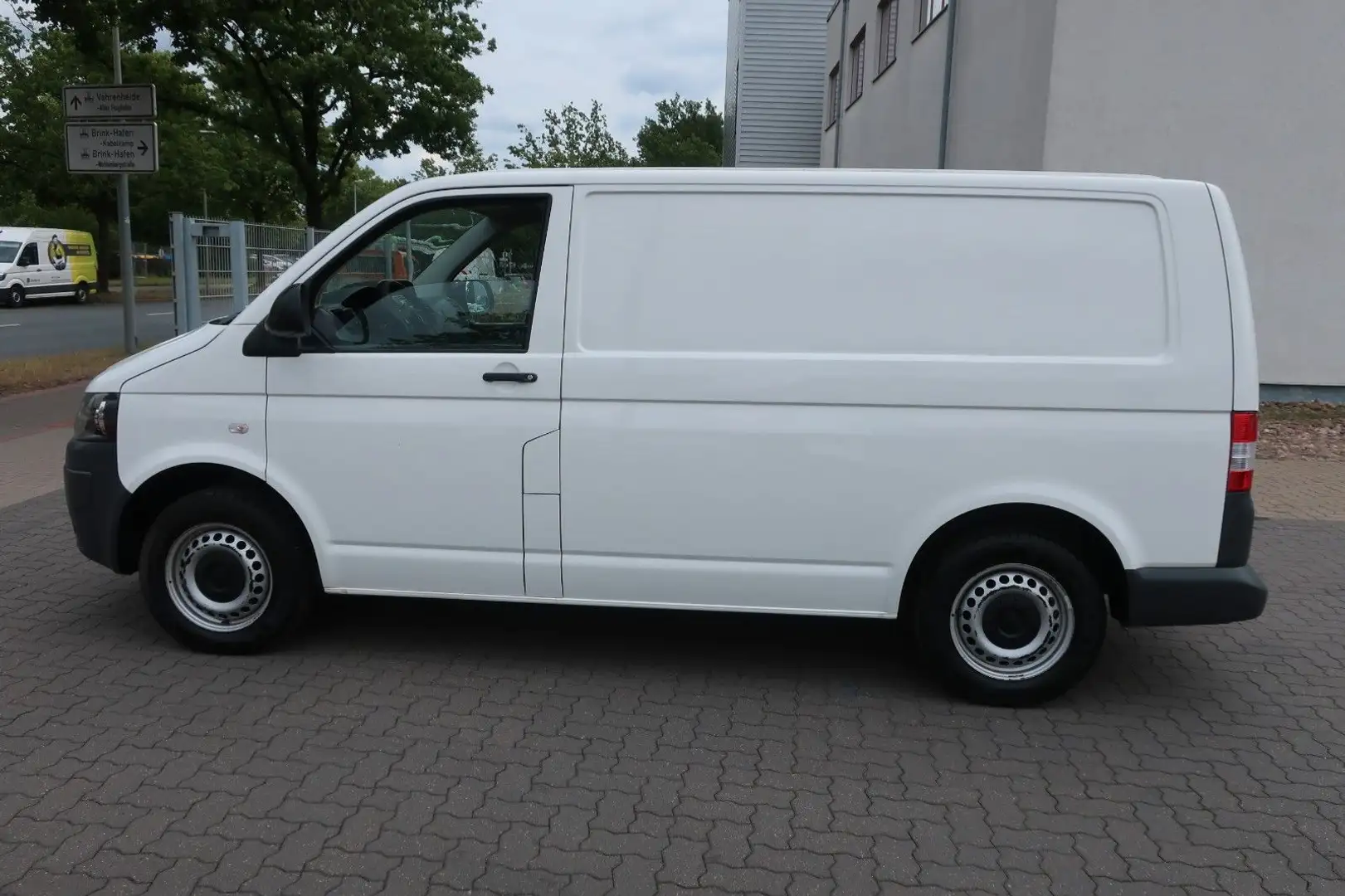 Volkswagen T5 Transporter T5 2.Hand / Werkstatteinrichtung / FN: 218 Weiß - 2