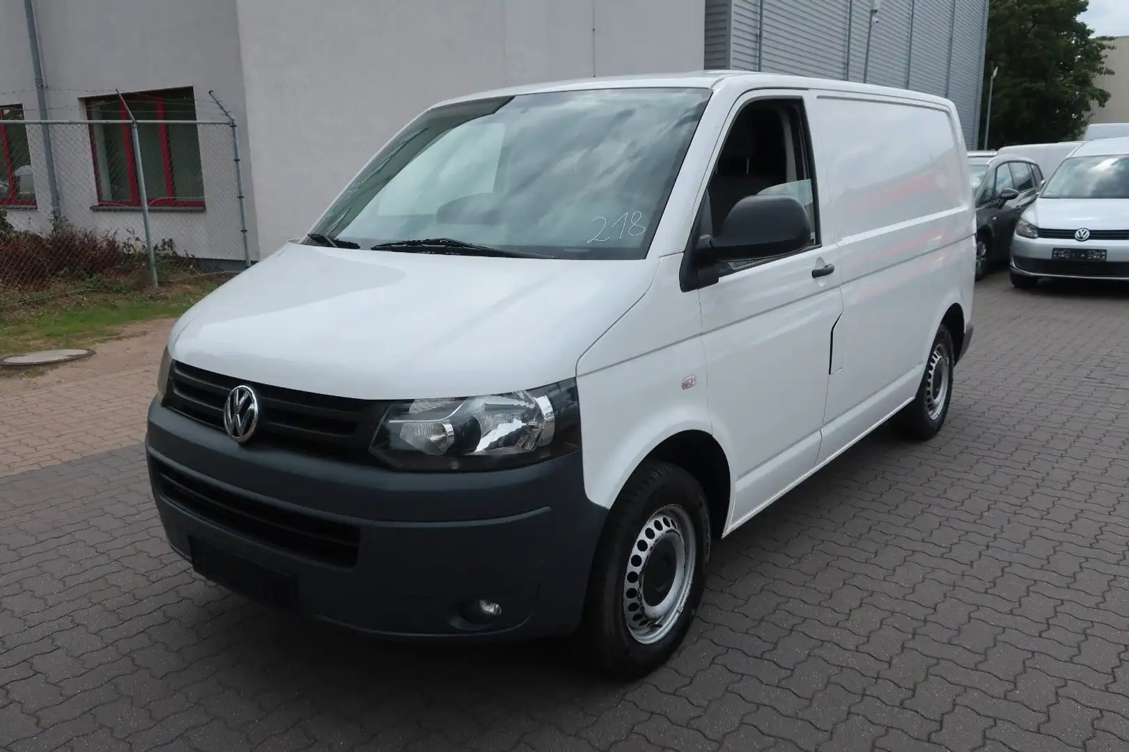 Volkswagen T5 Transporter T5 2.Hand / Werkstatteinrichtung / FN: 218 Weiß - 1