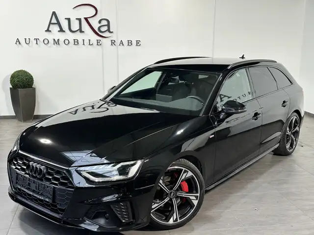 Audi A4 Avant view 2