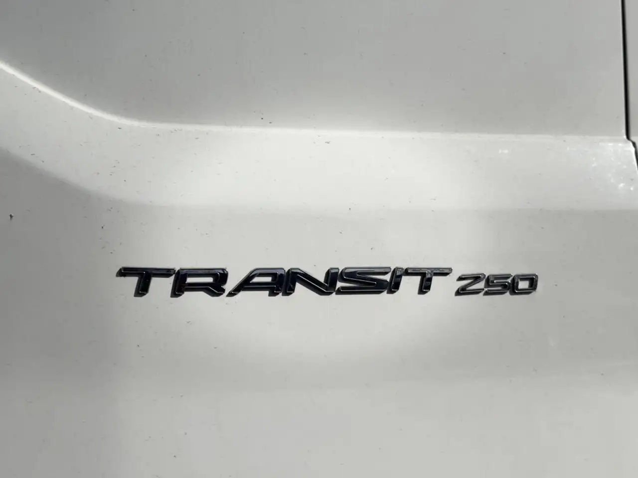 Ford Transit Cargo Van снимка Ford Transit Cargo Van