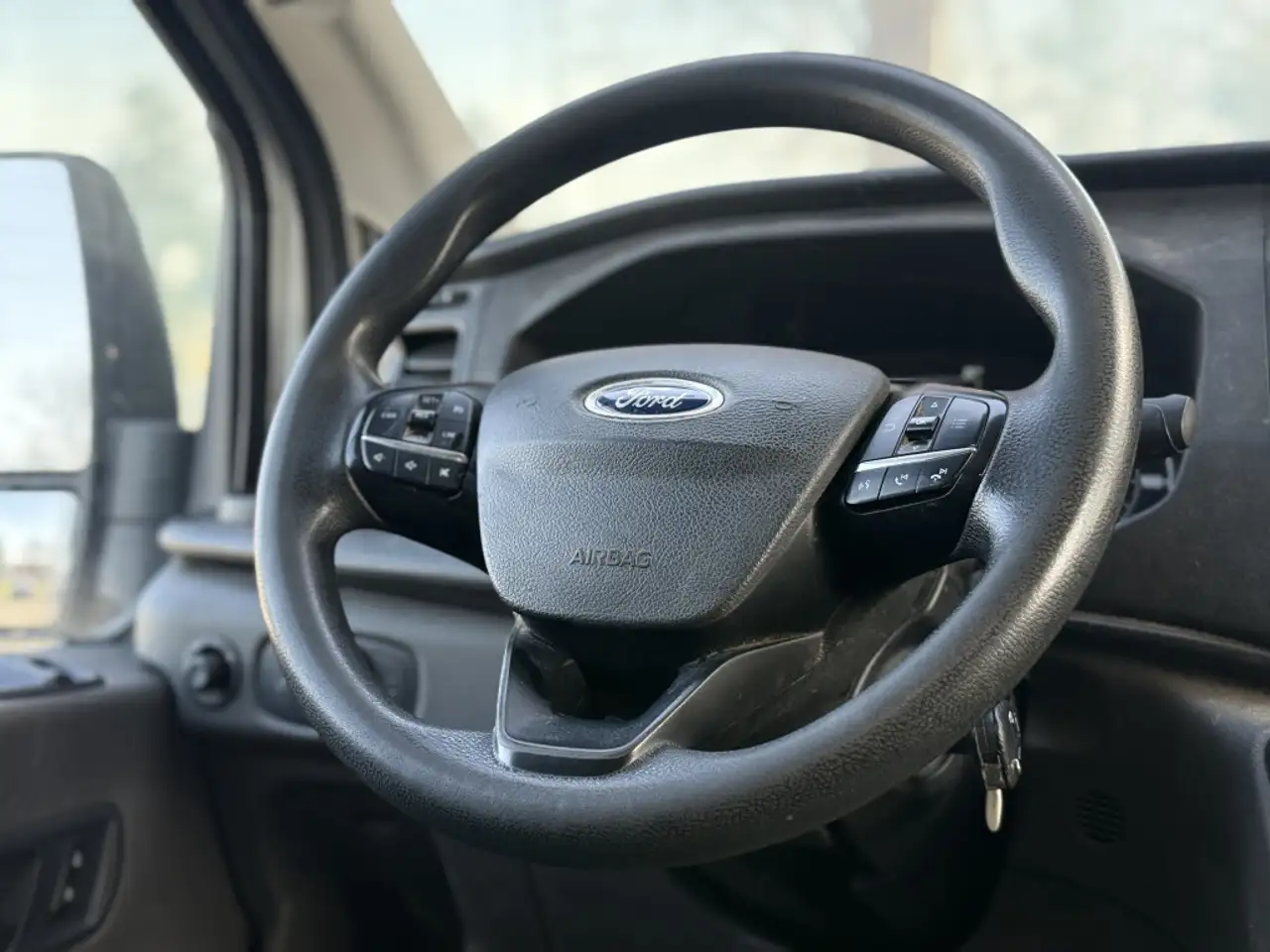 Ford Transit Cargo Van снимка Ford Transit Cargo Van