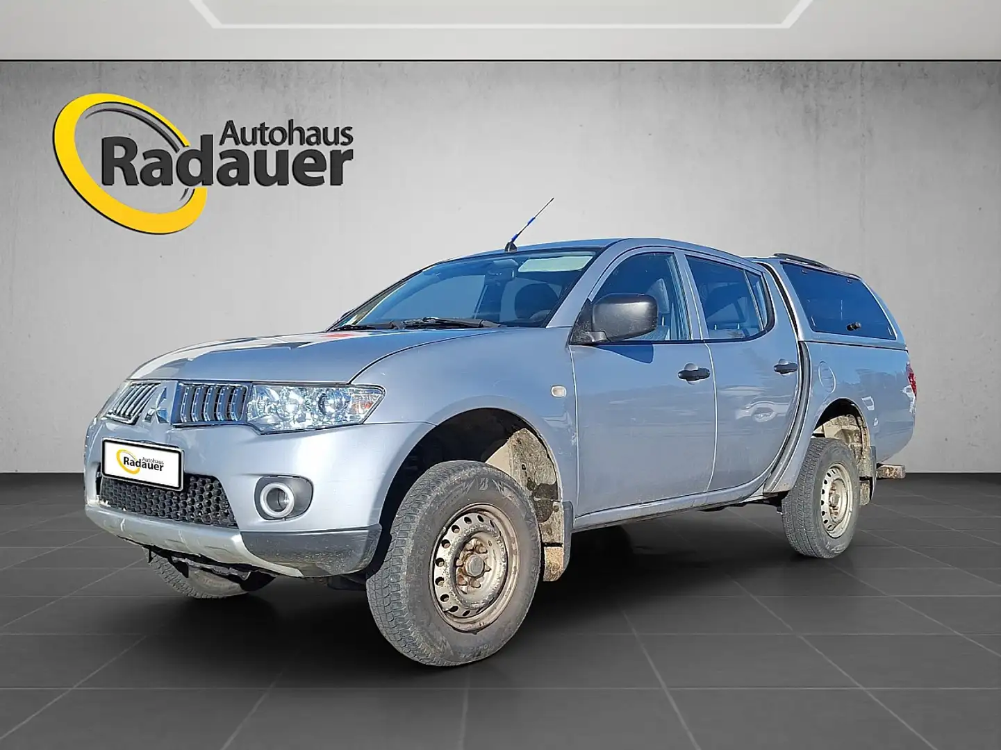 Mitsubishi L200 L 200 Pick Up 2,5 Work Edition Gris - 1