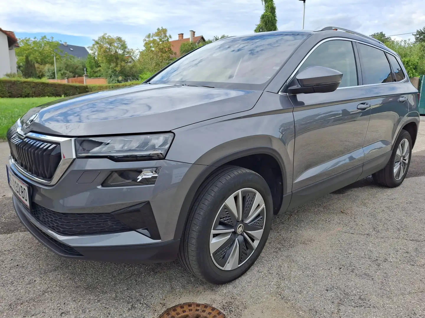 Skoda Karoq 2,0TDI Style DSG Grau - 1