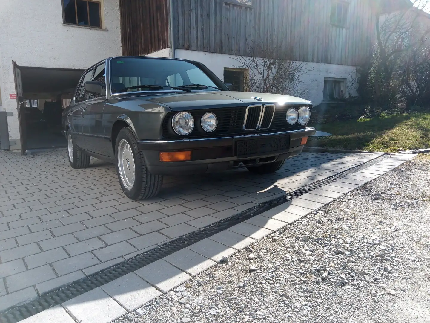 BMW 535 1 hd "Sleeper " 265 PS mit H Zulassung Grijs - 2