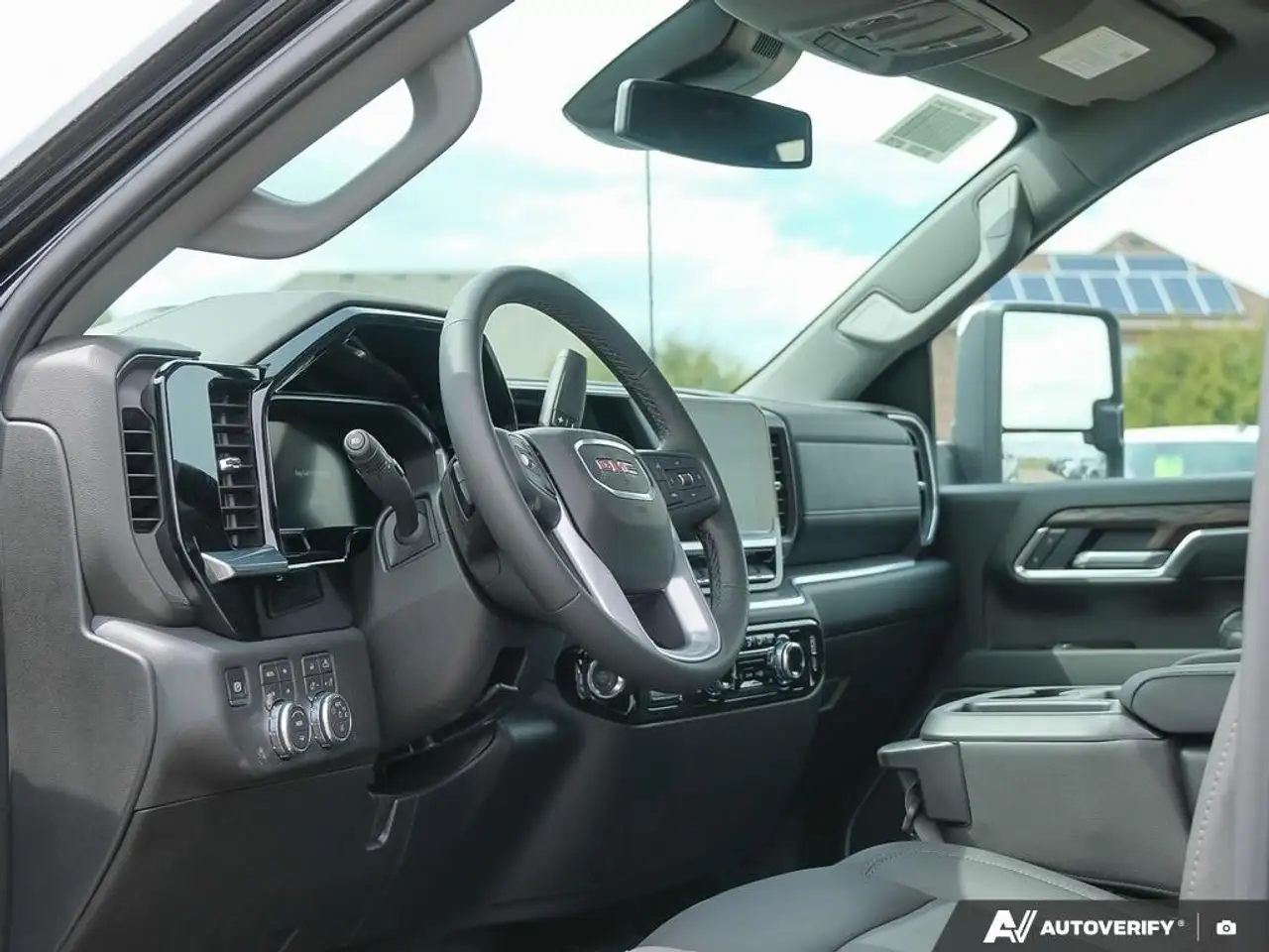 GMC Sierra 2500HD снимка GMC Sierra 2500HD