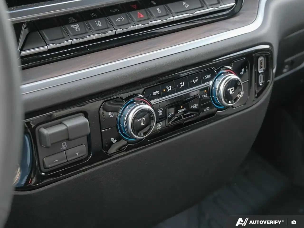 GMC Sierra 2500HD снимка GMC Sierra 2500HD