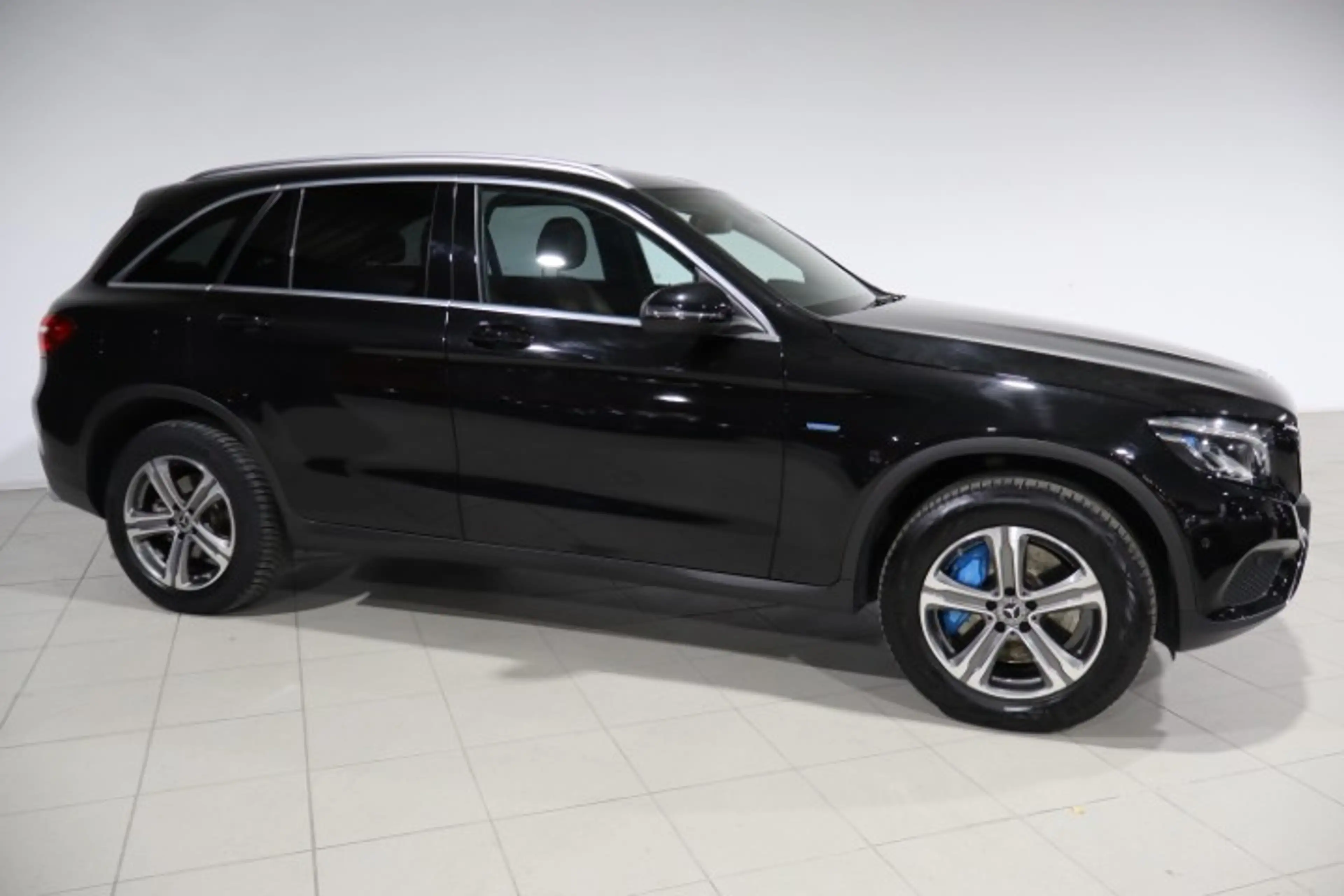Mercedes-Benz GLC 350 GLC 350 e 4-Matic PHEV — photo 3