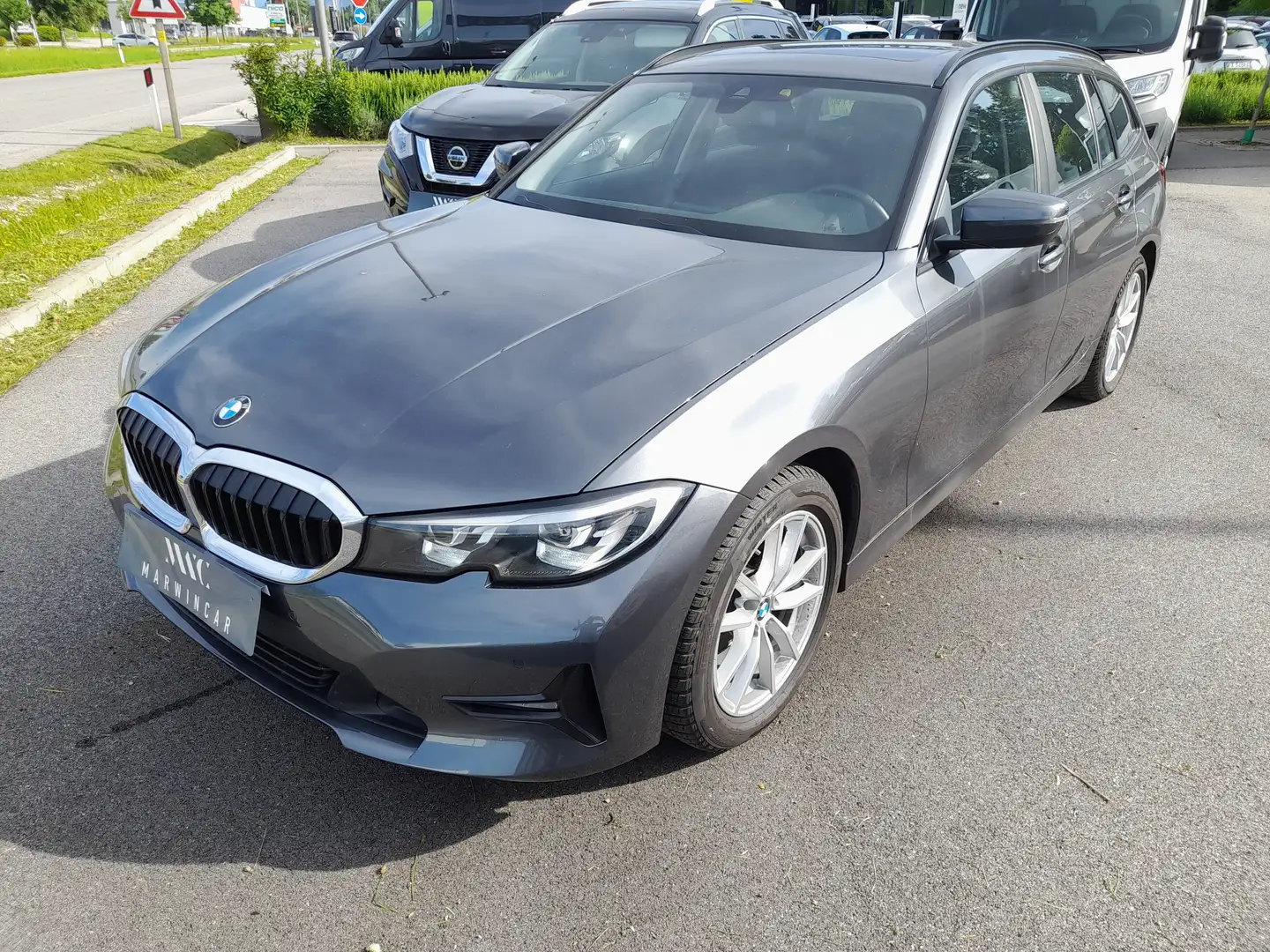 BMW 318 318d Touring Business Advantage auto Gris - 1