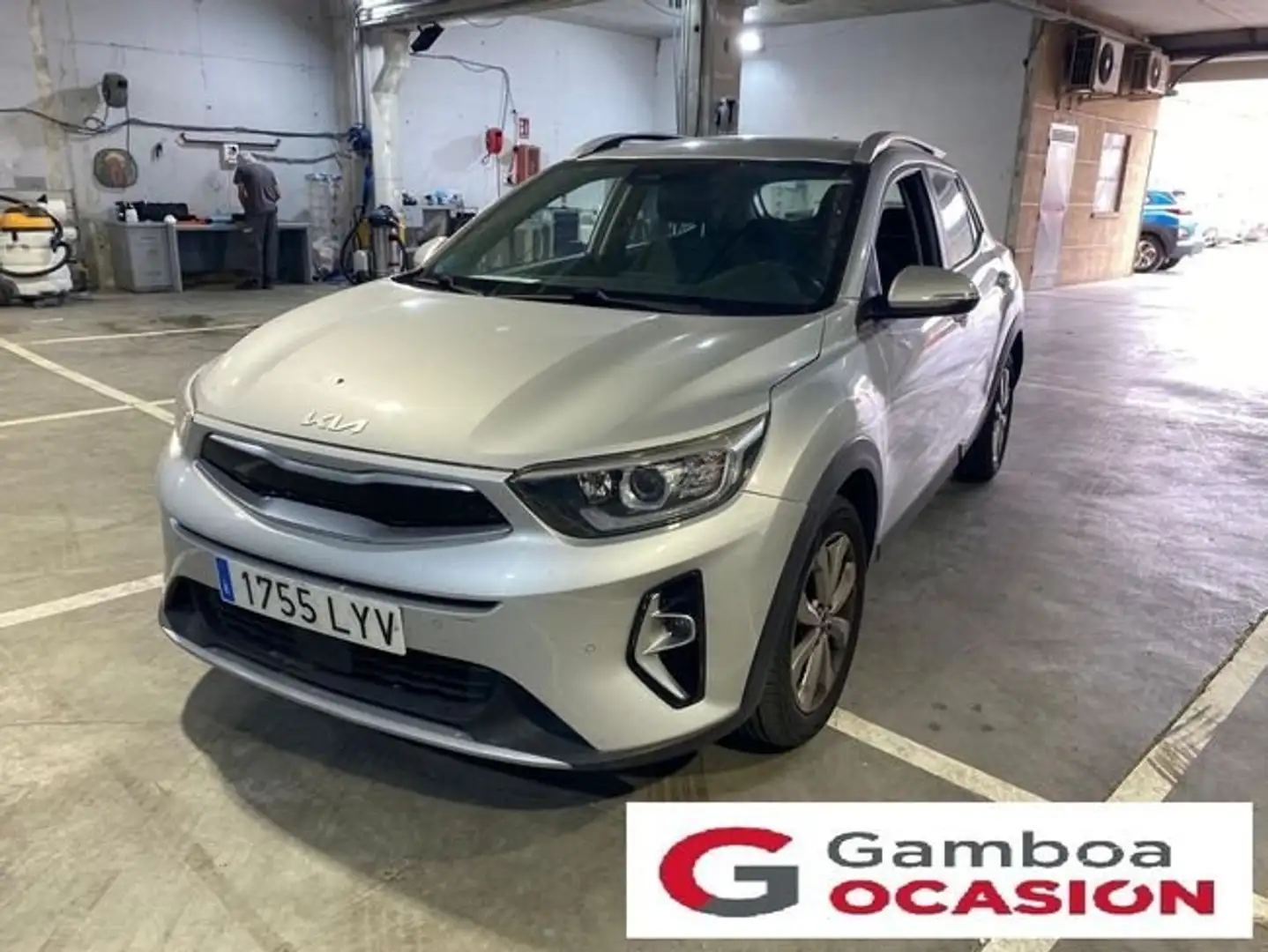 Kia Stonic 1.0 T-GDi 74kW MHEV iMT Drive Plus Plateado - 1