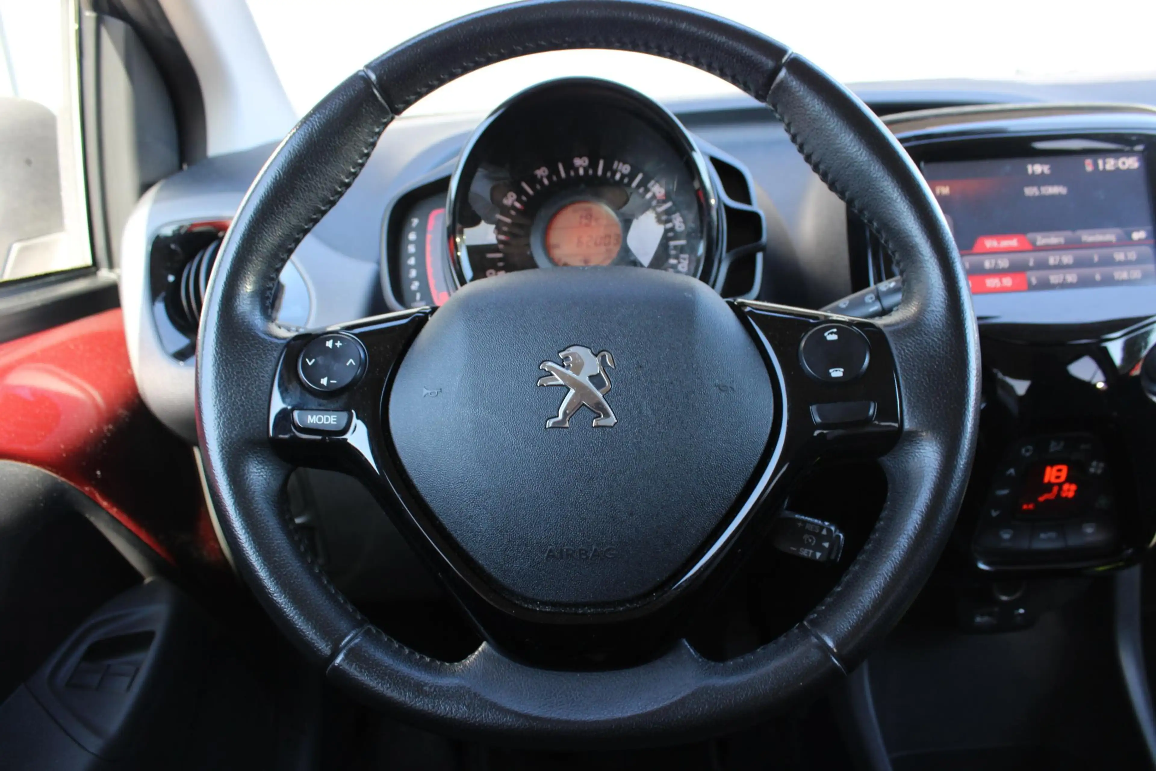 Peugeot 108 1.0 e-VTi Allure Cruise Controle I Groot Scherm I — photo 10