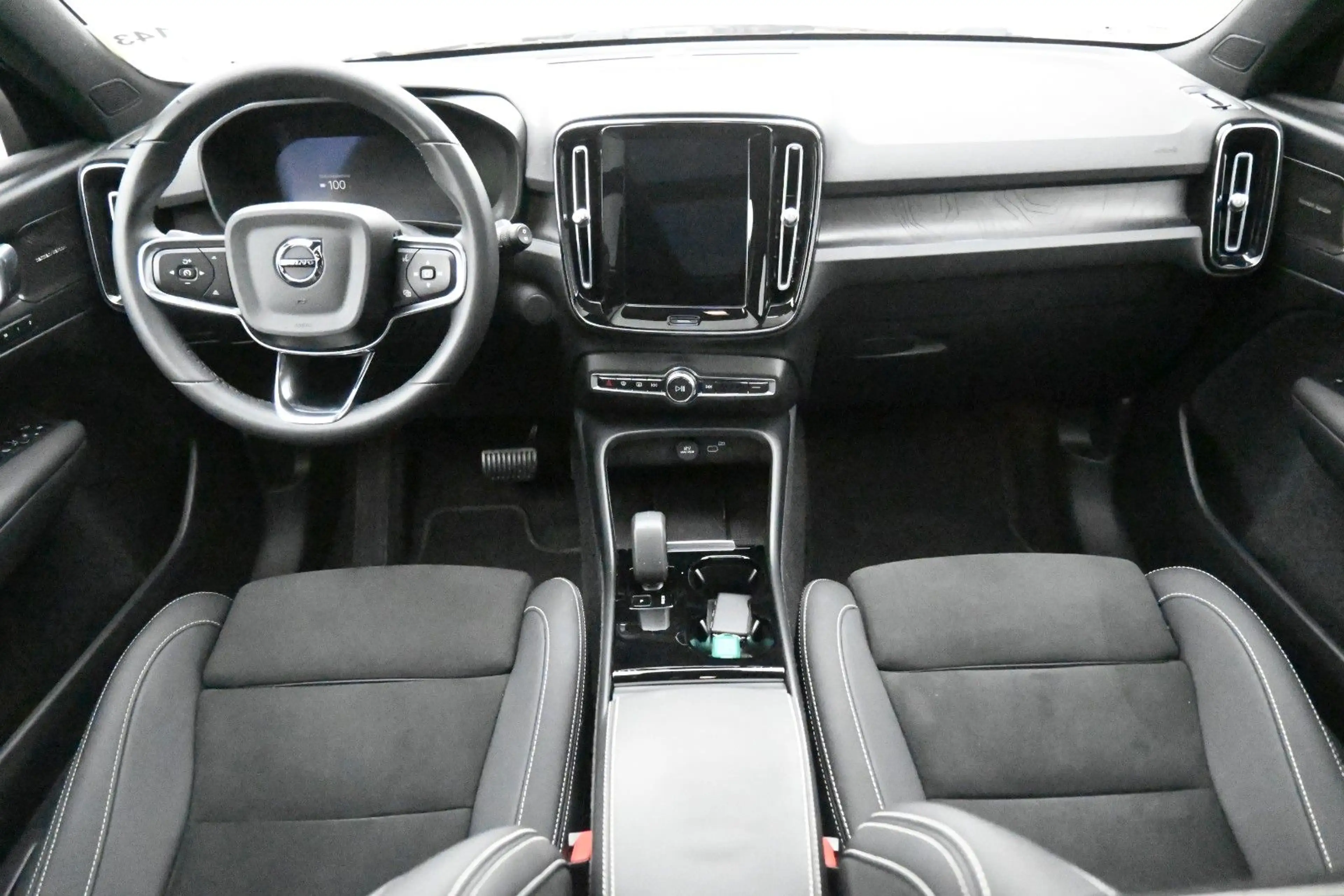 Volvo XC40 Twin Motor AWD Ultimate*PANO*360°*ACC*SHZG — photo 19
