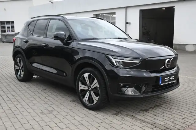Volvo XC40 view 7