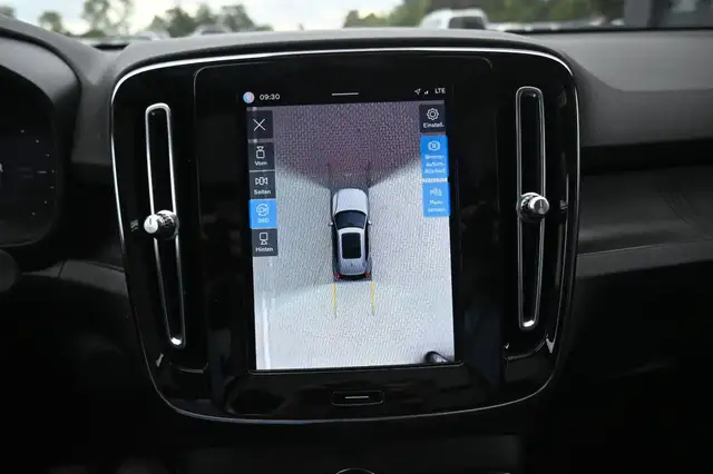 Volvo XC40 view 22
