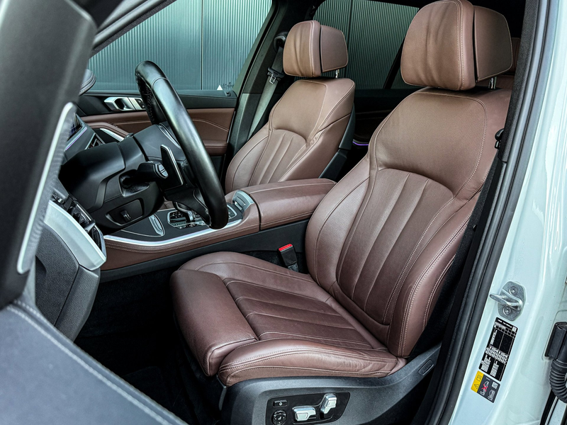 BMW X5 XDrive45e High Executive 3X M-SPORT B&W/TREKHAAK/P — photo 3