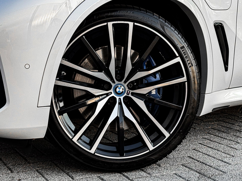 BMW X5 XDrive45e High Executive 3X M-SPORT B&W/TREKHAAK/P — photo 11
