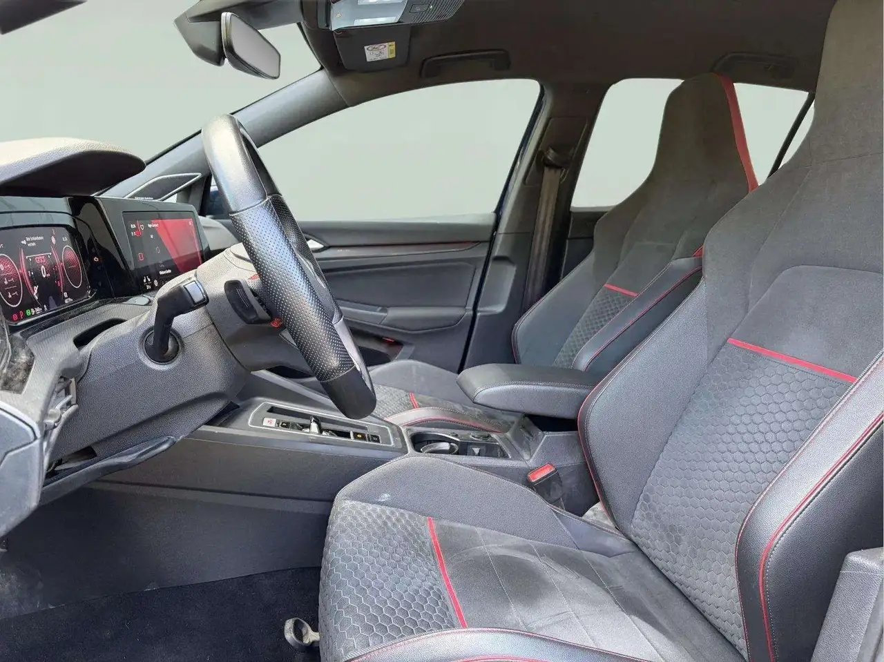 Volkswagen Golf GTI — photo 15