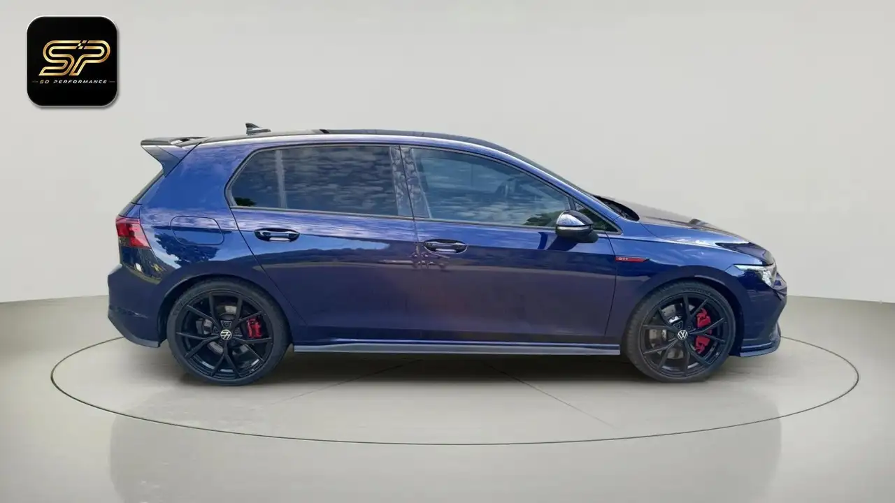 Volkswagen Golf GTI — photo 12