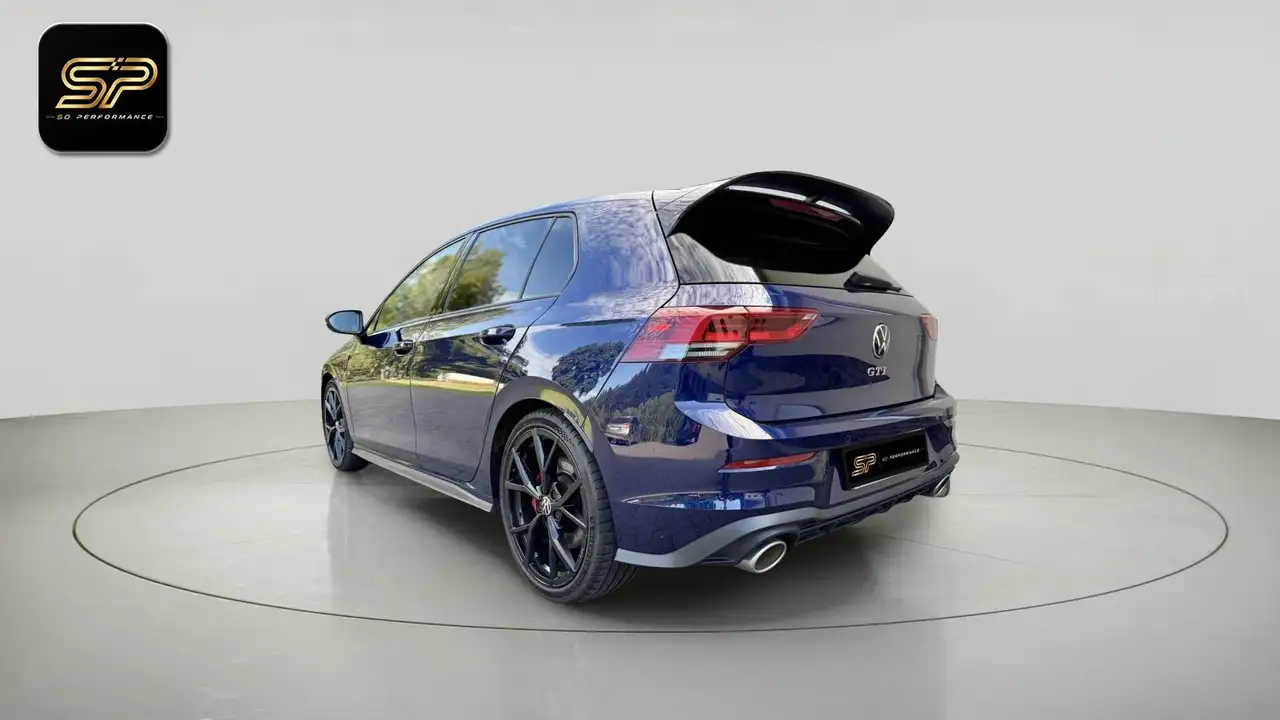 Volkswagen Golf GTI — photo 8