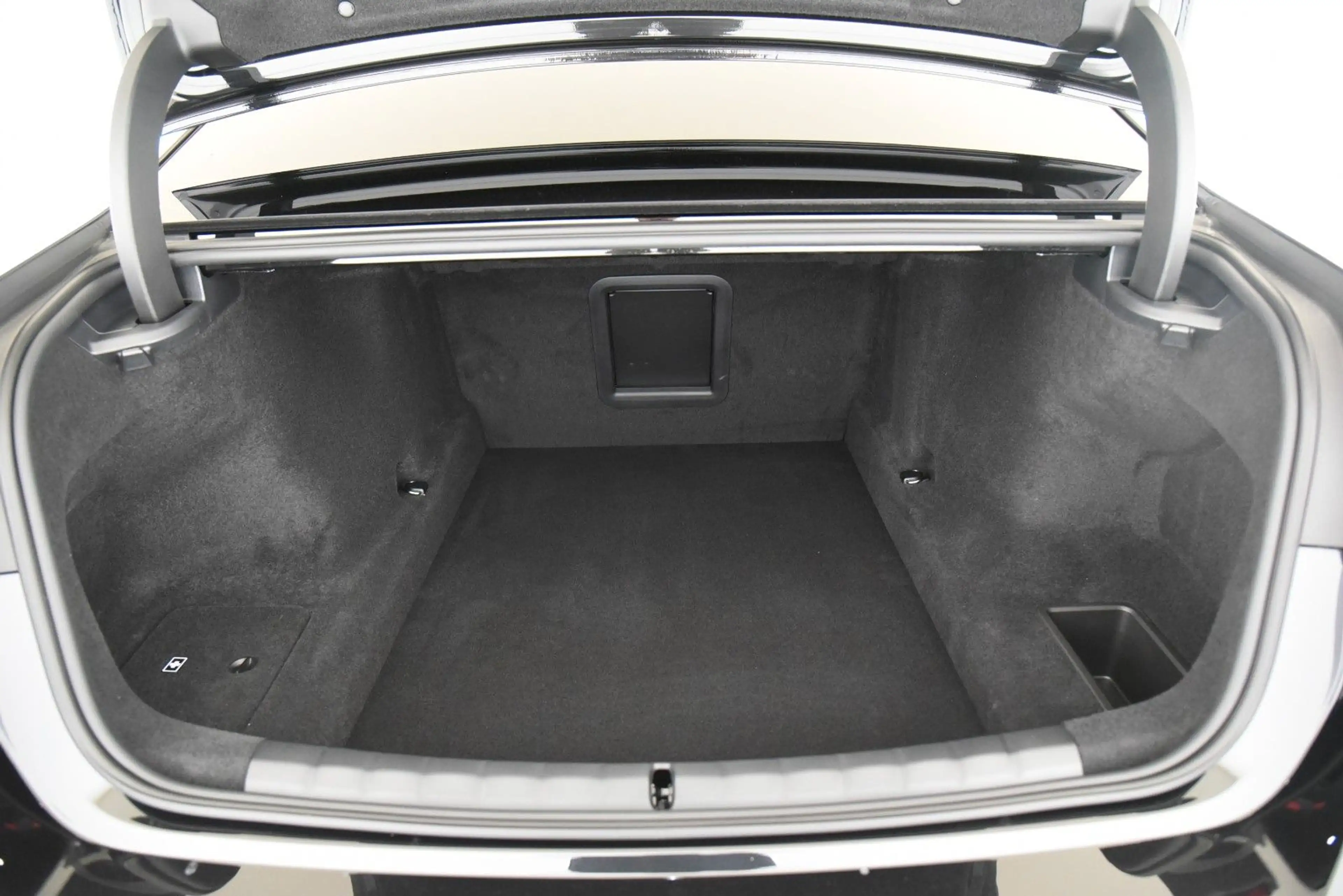 BMW 740 d xDrive M Sport Pro StandHzg LED AHK B&W DAB — photo 7