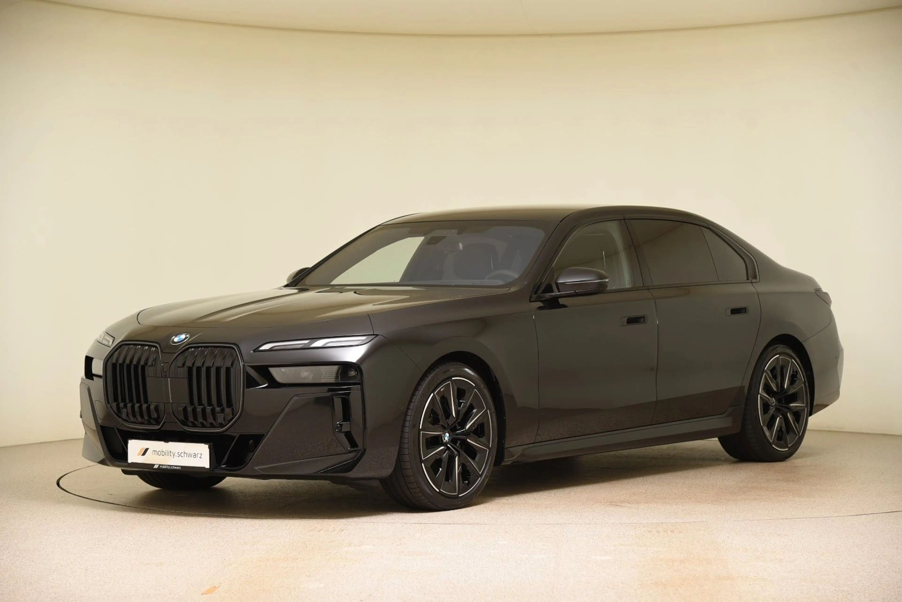 BMW 740 d xDrive M Sport Pro StandHzg LED AHK B&W DAB