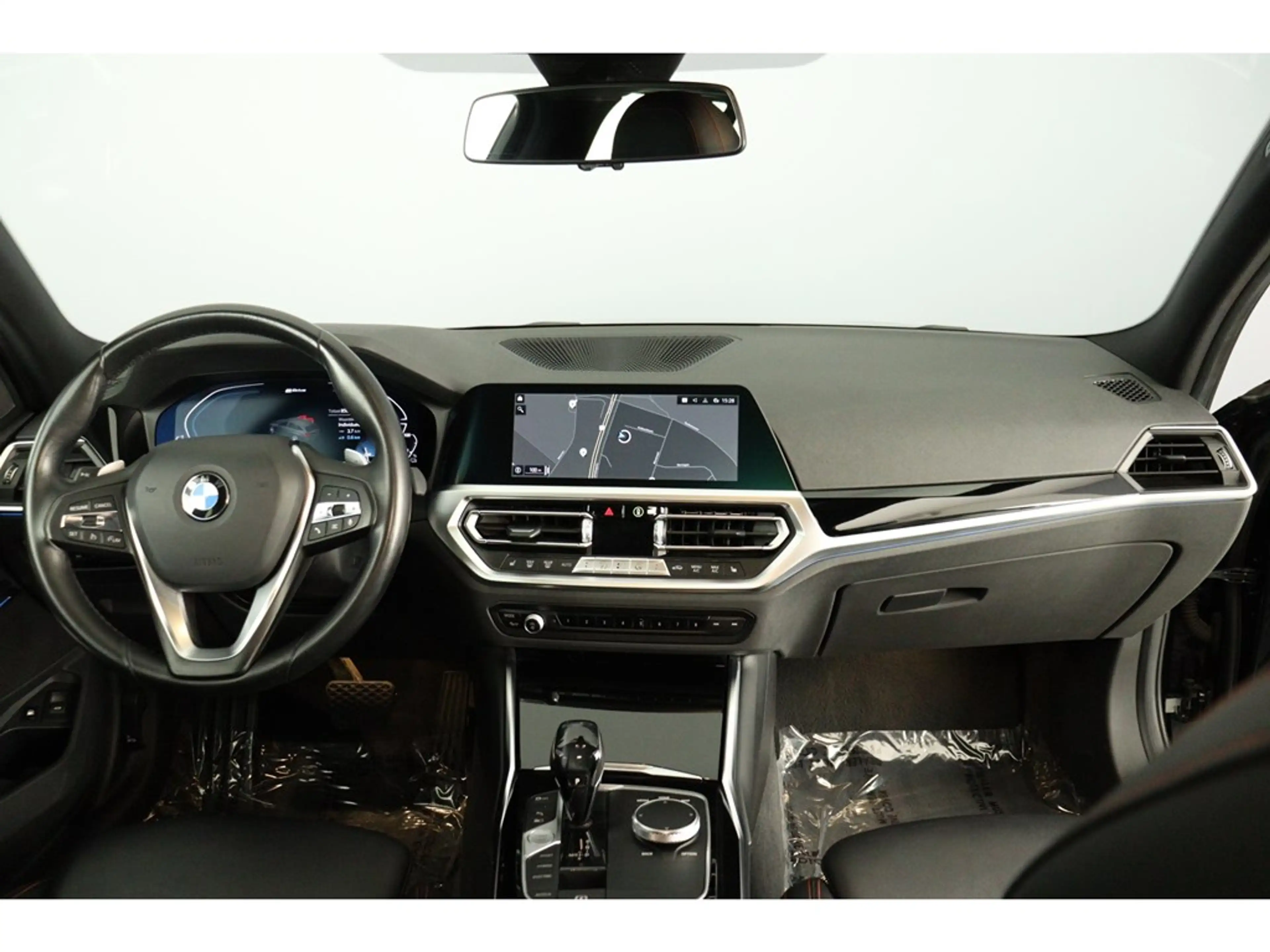 BMW 330 e Touring 292pk Sport Pack Travel — photo 9