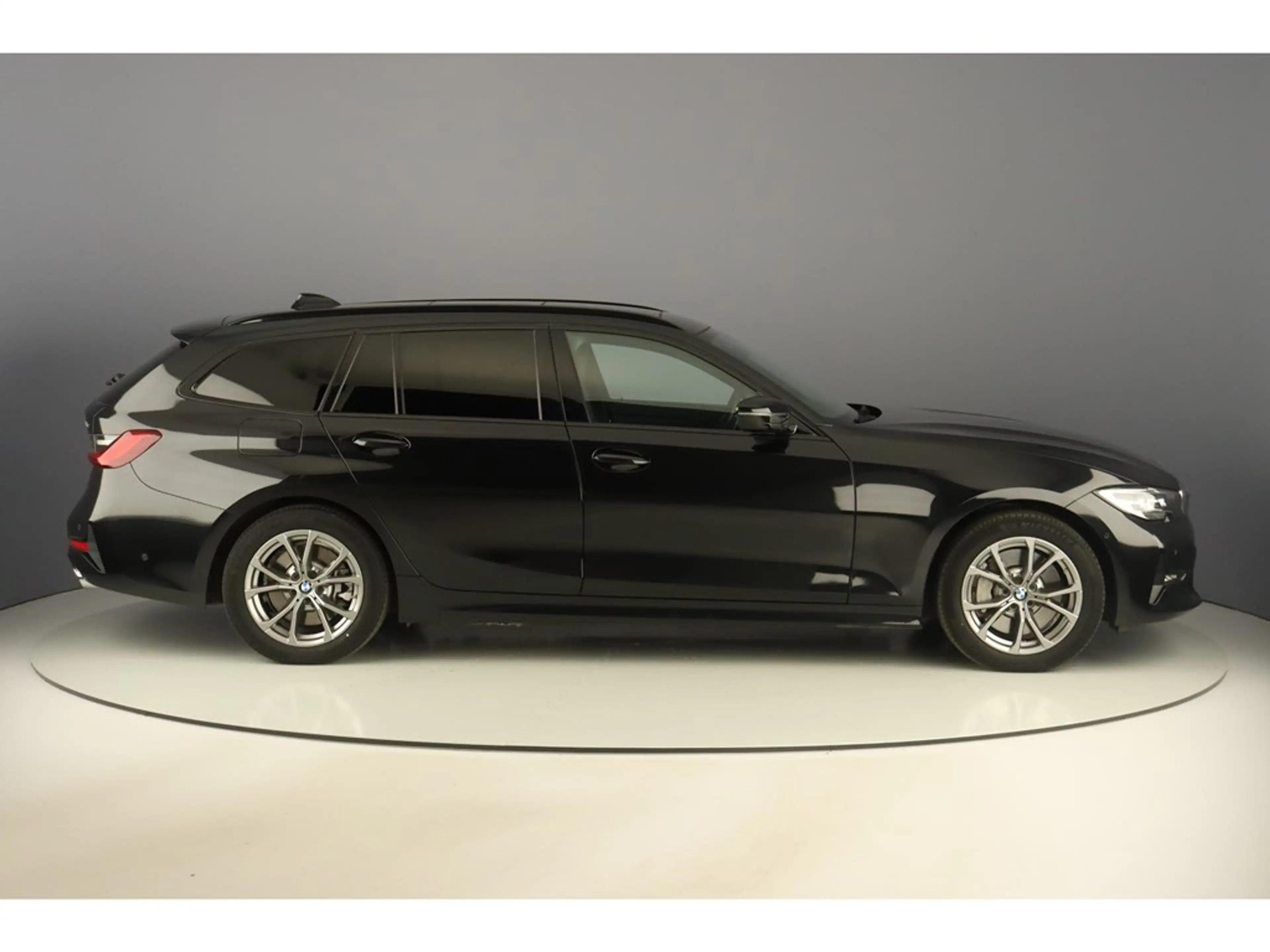 BMW 330 e Touring 292pk Sport Pack Travel — photo 6
