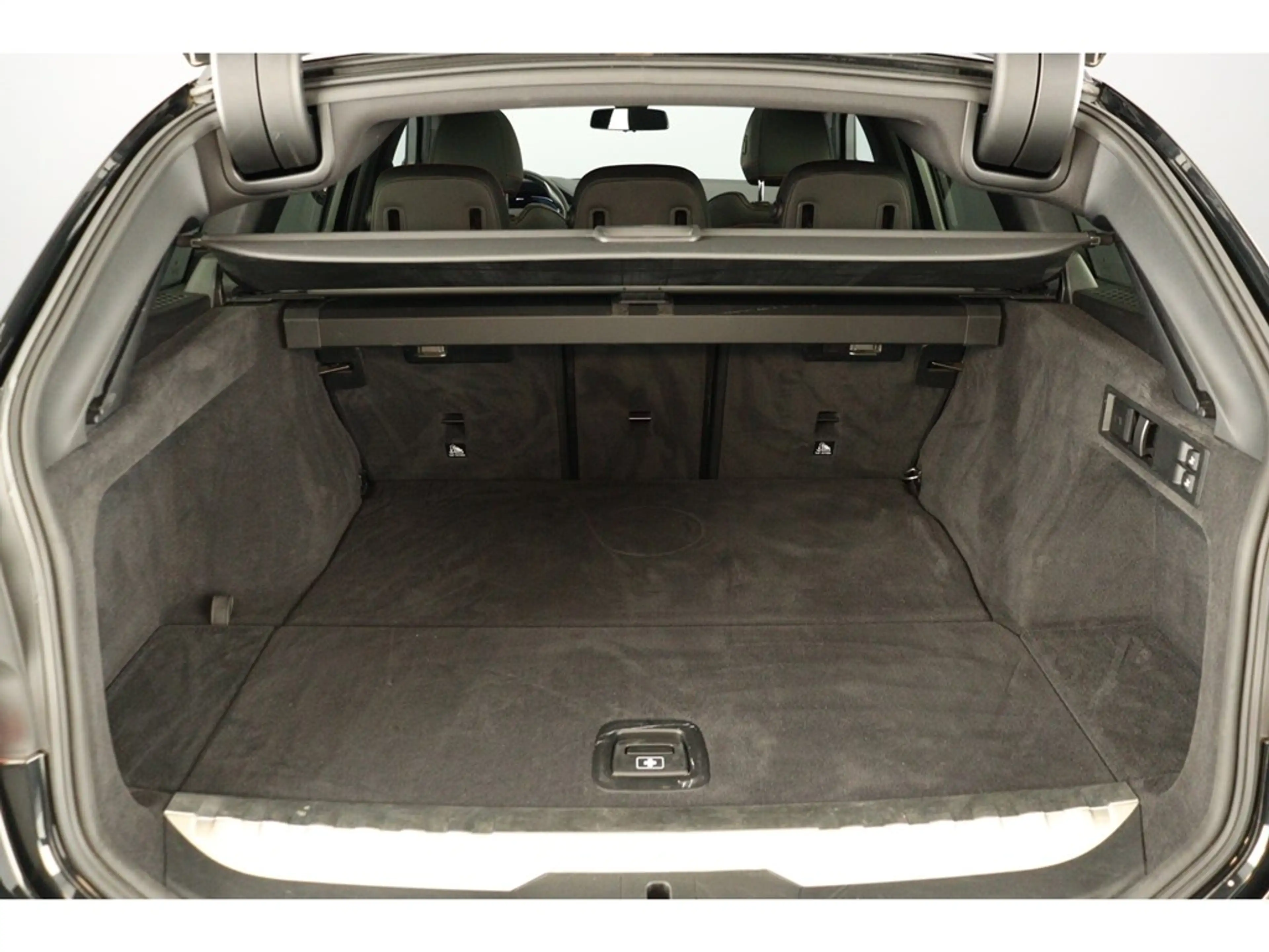 BMW 330 e Touring 292pk Sport Pack Travel — photo 14