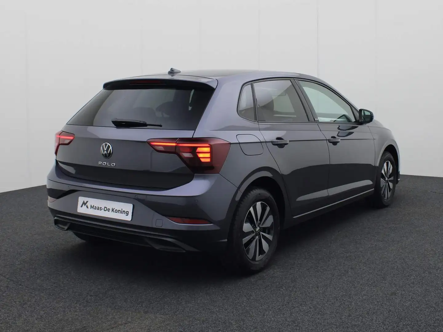 Volkswagen Polo 1.0TSI/95PK Move · Navigatie · Parkeersensoren · S Grau - 2